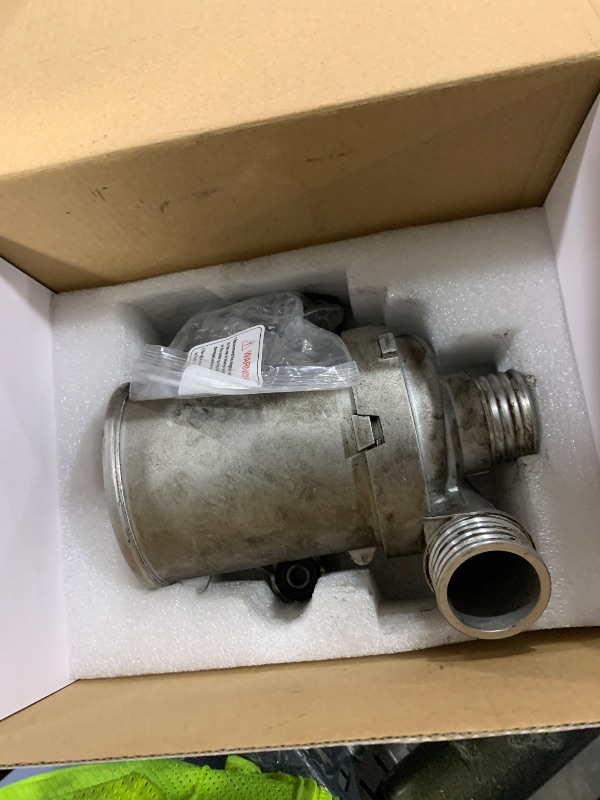 Photo 1 of Dacall Engine Electric Water Pump Fit for BMW 2012-2019 F-Chassis Models with 3.0L L6 N55 Engine M2 M235i 335i 435i 535i 640i X5 X6, Replacement 11518635090 11518625098 11517596763