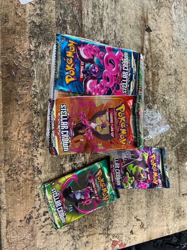 View 3 of *** CARDS ARE INAUTHENTIC *** Pokémon TCG: Sword & Shield Silver Tempest Booster Display Box