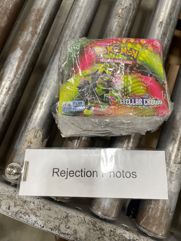 View 5 of *** CARDS ARE INAUTHENTIC *** Pokémon TCG: Sword & Shield Silver Tempest Booster Display Box