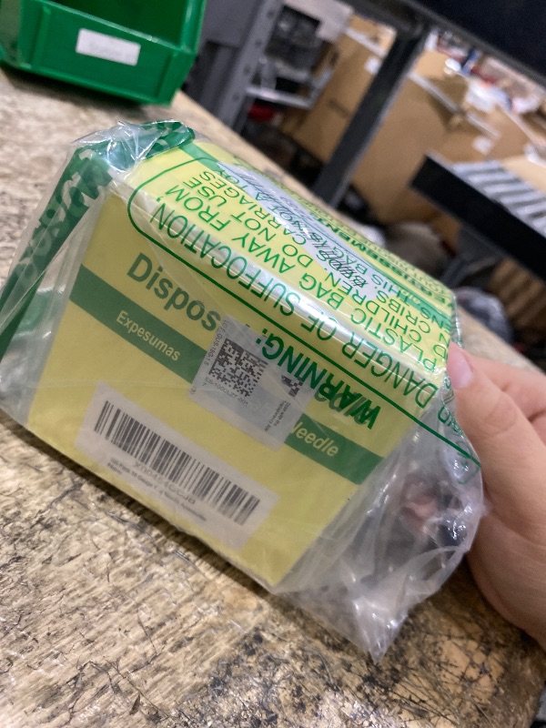 Photo 1 of 100 Pack 18 Gauge 1.5 Inch Sterile Disposable Lab Supplies, Scientific and Industrial Dispensing Needle Accessories