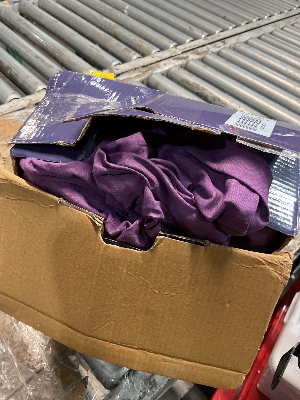View 3 of ** STOCK TOTAL FOR REFERENCE. ONLY PURPLE IS A LIGHTER COLOR THAN THE ONE SHOWN IN PICTURE.**
SONORO KATE Queen 4 Piece Microfiber Sheet Set - Purple