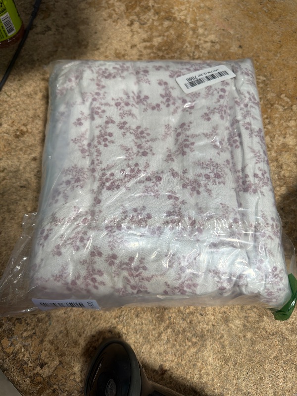 Photo 1 of ***STOCK PHOTO FOR REFERENCE ONLY*** Laura Ashley - Queen Sheet Set with Fitted Sheet & Pillowcases, Cotton
