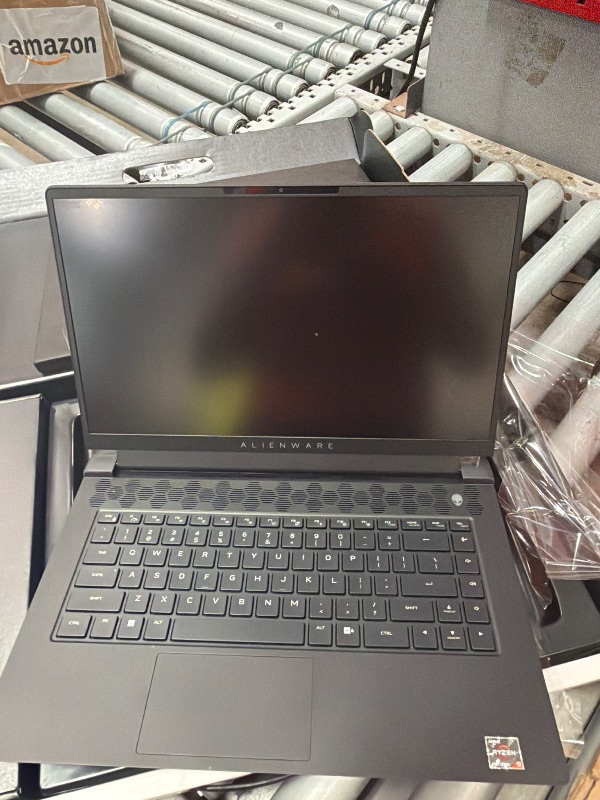 View 6 of ****USED *****Alienware m15 R7 AMD 15.6" Gaming Laptop