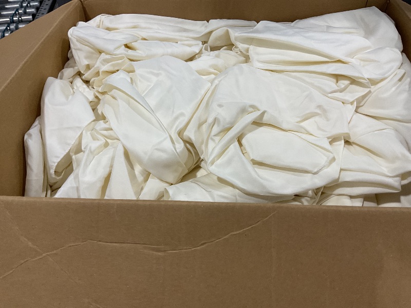 View 2 of 10 CREAM LARGE TABLE CLOTHES