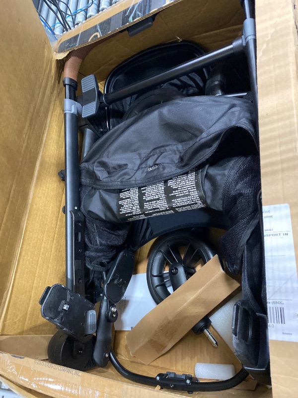 View 2 of *** PARTS ONLY MISSING ONE WHEEL AND BAR FOR BASKET**
Evenflo Pivot Xpand NXT Stroller