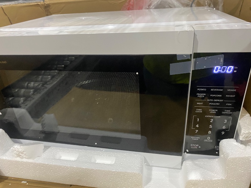 View 3 of ***** DOOR WILL NOT SHUT, PARTS ONLY **** Sharp SMC1161KW 1.1 cu. ft. 1000W White Countertop Microwave