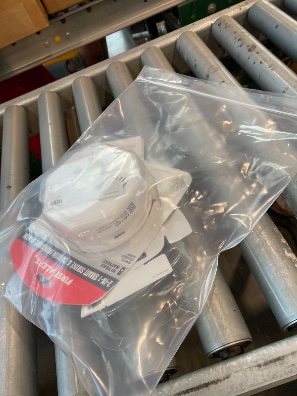 Photo 1 of [NONFUNCTIONAL] New 2025 First Alert SMCO410 Z-Wave Battery-Powered Smoke Detector & Carbon Monoxide Alarm, Works with Ring Alarm Base Station, Single Pack, White