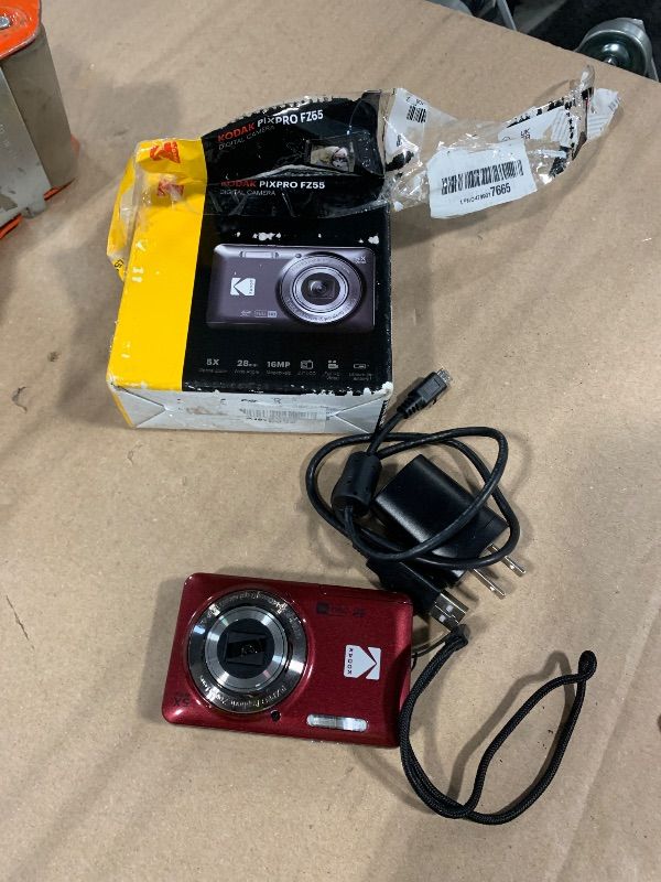 Photo 1 of ***BROKEN, SOLD FOR PARTS*** Kodak PIXPRO FZ55-RD 16MP Digital Camera 5X Optical Zoom 28mm Wide Angle 1080P Full HD Video 2.7" LCD Vlogging Camera (Red) Packaging May Vary