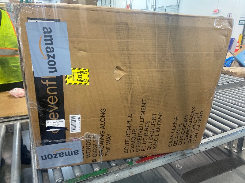 Photo 1 of
Evenflo Pivot NXT Travel System with LiteMax NXT Preemie and Infant Car Seat