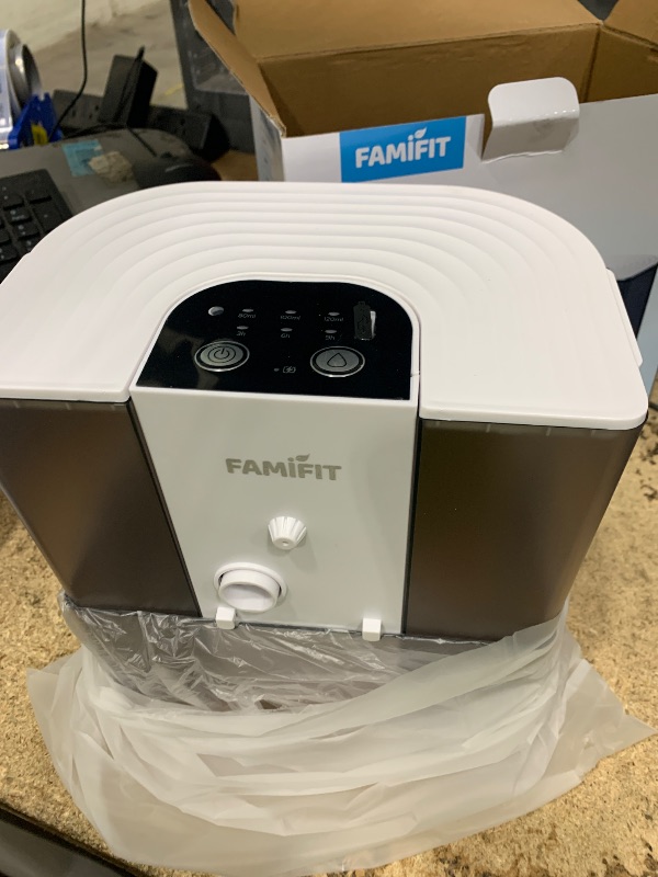 Photo 1 of [New Upgrade] Famifit 4.5L+2L Automatic Cat Water Fountain (Non-Heated), 2000mAh Battery, Timed 3/6/9H & 80/100/120ml Control, Clean Water System, No Filter, Ceramic Bowl, Ultra Quiet