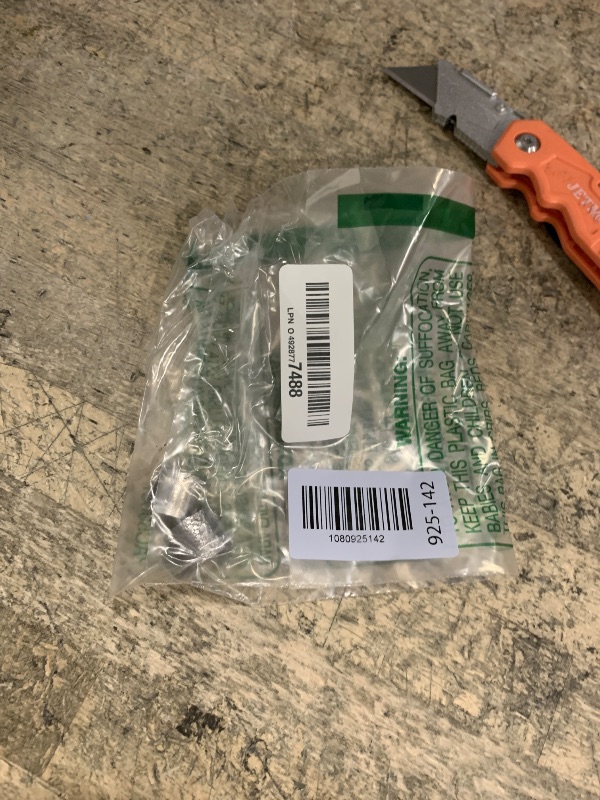 Photo 1 of 1 Pair Battery Post Shims, Pure Lead Anode Cathode Sleeves, Car Battery Terminal Converter Adapter Sleeves for Positive & Negative Post, Universal Car Accessories