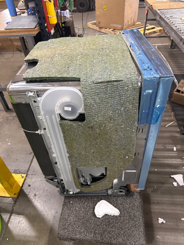 Photo 1 of ***FOR PARTS ONLY***DAMAGED***

 Frigidaire GDSH4715A Gallery 24 Inch Wide 14 Place Setting Built-In Top Control Dishwasher with 5 Wash Cycles and MaxBoost Dry™ - Stainless Steel