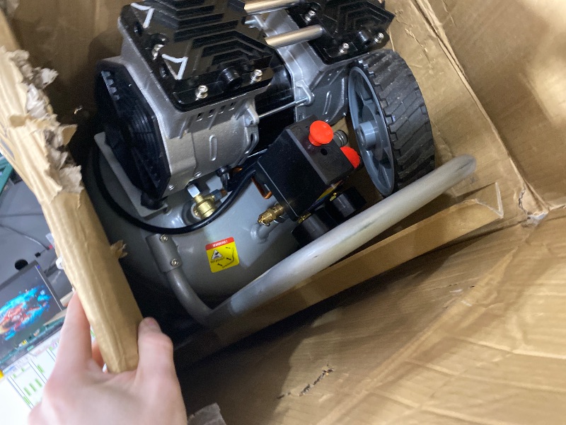 Photo 1 of VEVOR 13-Gallon Air Compressor, 2HP, 4.6 SCFM@90PSI, Oil-Free Tank, 66dB Quiet Operation, Ideal for Tire Inflation, Woodworking, Auto Repairs, and Spray Painting (Maximum Pressure 125 PSI)