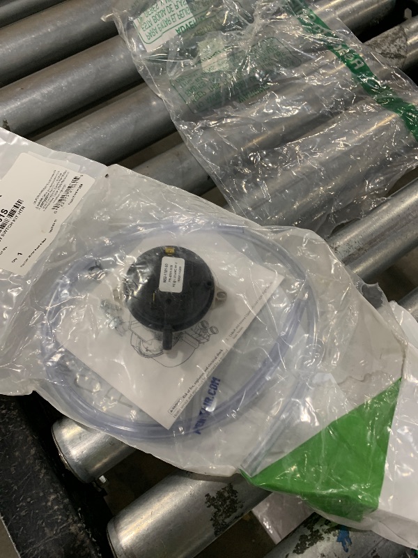 Photo 1 of Pentair Air Flow Switch, Max-E-Therm/MasterTemp