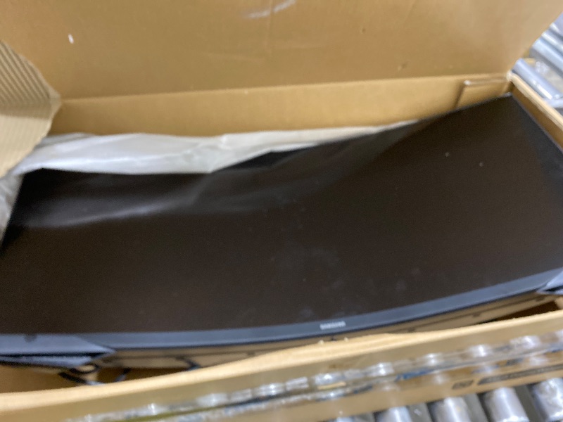 Photo 1 of Samsung 34' Odyssey G5 Ultra-Wide Gaming Monitor with 1000R Curved Screen, 165Hz, 1ms, FreeSync Premium, Large Display, Eye Comfort, Multiple Ports, WQHD, LC34G55TWWNXZA, Black
