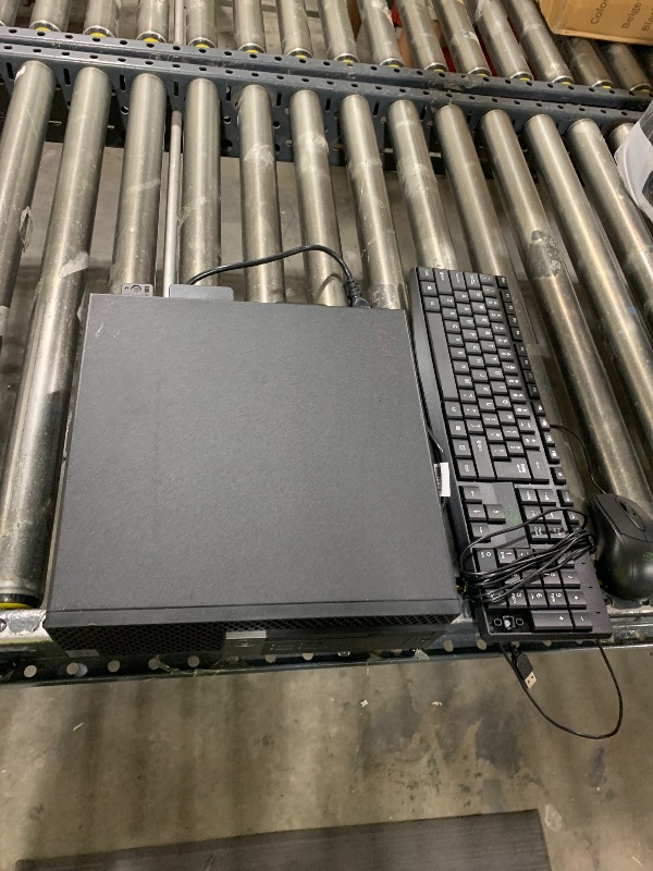Photo 1 of Dell Optiplex 3040 SFF Business Desktop PC, Core i3-6100 3.7GHz, 8GB RAM, 256GB Solid State Drive, HDMI, RJ45, Windows 11 Pro 64bit (Renewed)