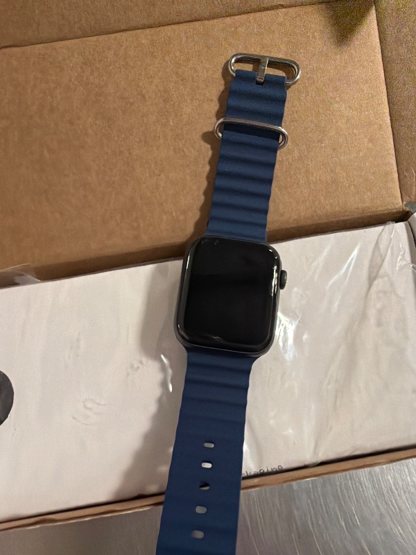 Photo 1 of Apple Watch Series 5 44mm Fitness Tracker, Precision GPS, Action Button, Extra-Long Battery Life, Bright Retina Display