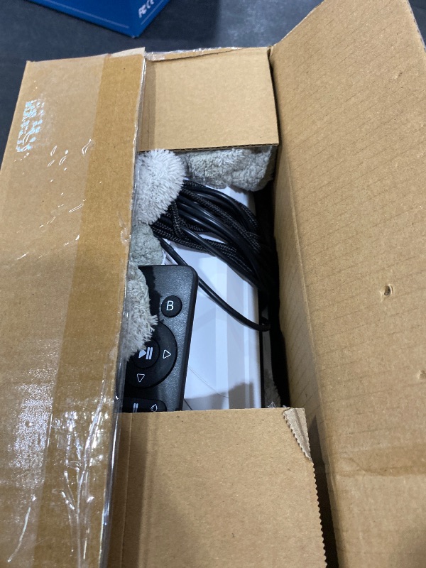 Photo 1 of Automatic Window Cleaning Robot, Window Cleaner Robot Auto Dual Spray, 2026 Model Robot Limpia Vidrios AI Path Planning, 3000Pa Suction, Remote Control, Edge Detection for Streak-Free Glass - SS1