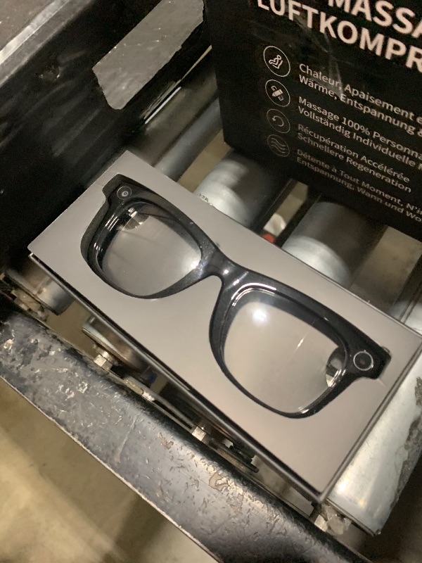 Photo 1 of EarlySincere 4K AI Smart Glasses with Blue-Light Blocking Photochromic Lenses, Integrated ChatGPT AI Model, Real-Time Translation, HD Video Recording, Long Battery Life, Bluetooth 5.4 Wireless