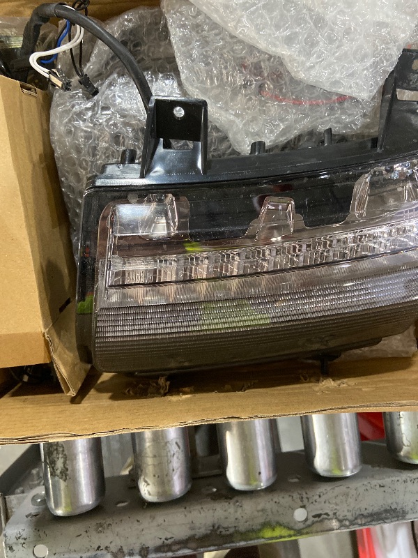 Photo 1 of LitMiRaCle Sequential Flashing Turn Signal Lamp & Side Marker Light Set for Jeep Wrangler JL 2018-2023 & 20+ Gladiator JT OE Dula Halogen Bulbs with DRL, Smoke Lens?Not Fit JL Sport, JLU & Willys?