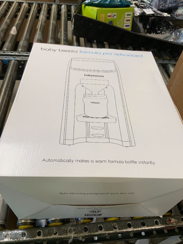 Photo 1 of Baby Brezza Formula Pro Advanced Formula Dispenser