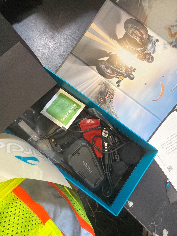 Photo 1 of Cardo PACKTALK Edge Motorcycle Bluetooth Communication System Headset Intercom - Single Pack