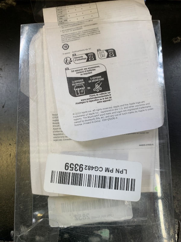 Photo 1 of Apple AirTag 4 Pack