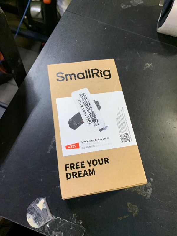 Photo 1 of SMALLRIG Handle with Follow Focus for DJI RS 2 / RS 3 Pro/RS 4 / RS 4 Pro/RS 5 Gimbal Stabilizer, Handle with 1/4"-20 locating Holes and a Cold Shoe Mount, Max Load 4.4lb
