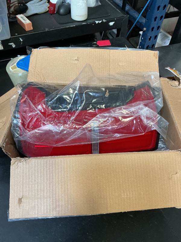 Photo 1 of Lathsy LED Tail Lights Compatible With 2024 2025 Toyota Tacoma Rear Light Taillights Right and Passenger Replace 81560-AK030 (With Tailgate Switch)