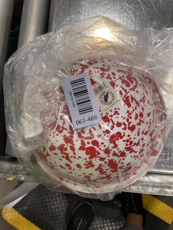 Photo 1 of [MINOR DAMAGE] Crow Canyon Home Enamelware Serving Bowl, 1.5 quart, Red/White Splatter (Single)