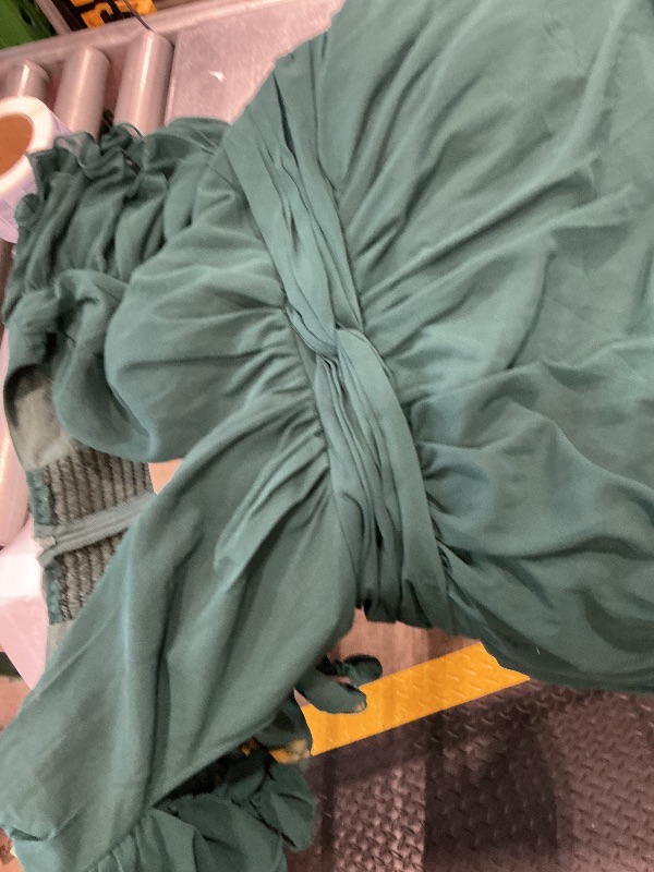 Photo 1 of  large Emerald Green long flow dress