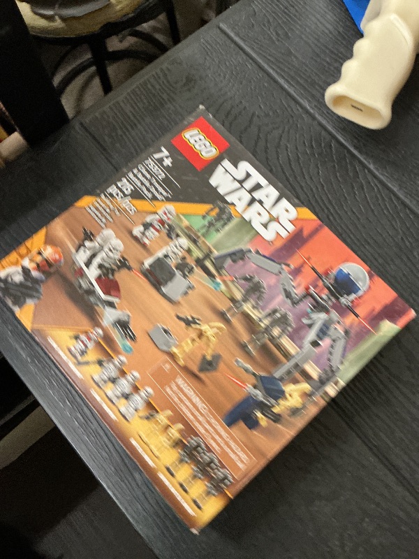 Photo 1 of SELLING FOR PARTS ONLY ...............LEGO Star Wars Clone Trooper & Battle Droid Battle Pack Set for Kids, Buildable Toy Speeder Bike Vehicle, Tri-Droid and Defensive Post, Collectible, Gift for Boys and Girls Aged 7 and Up, 75372