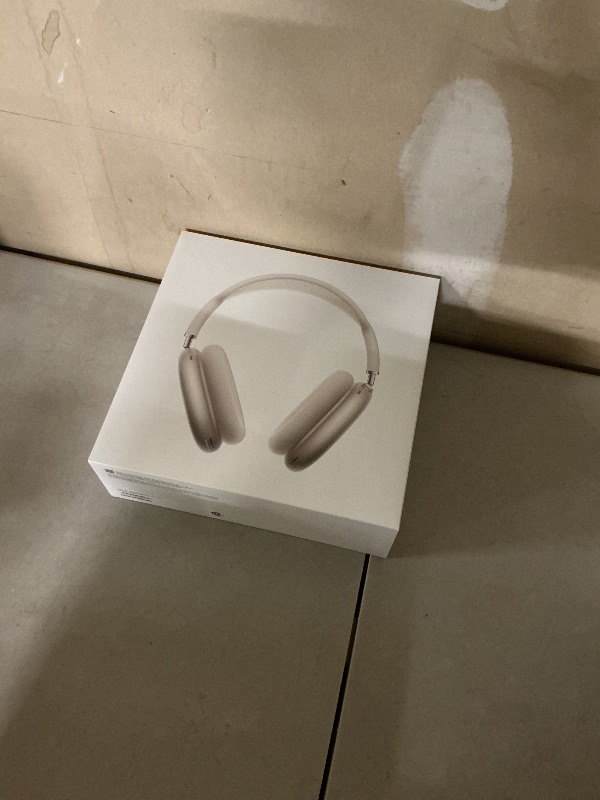 Photo 1 of Apple AirPods Max 2 Wireless Over-Ear Headphones, Active Noise Cancellation, Adaptive Audio, Personalized Spatial Audio, Live Translation, Bluetooth Headphones for iPhone – Starlight