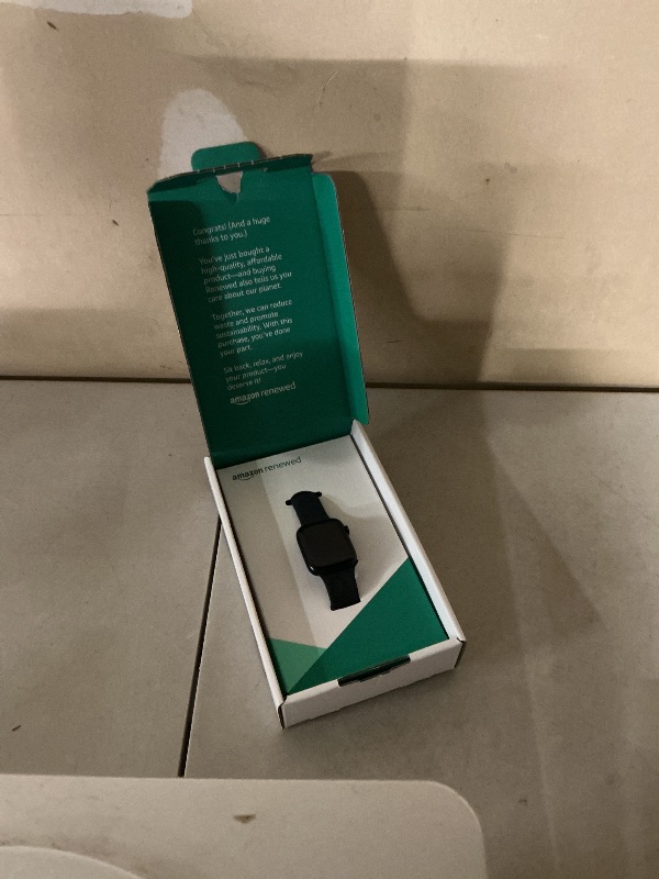 Photo 1 of Apple Watch Series 8 [GPS + Cellular, 45mm] - Midnight Aluminum Case with Midnight Sport Band, M/L (Renewed)