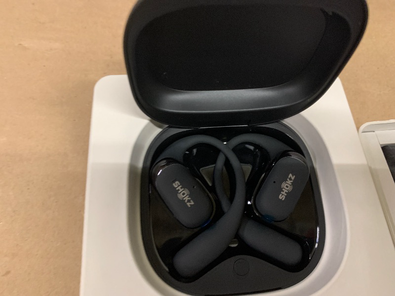 Photo 1 of Headphones Shorkz