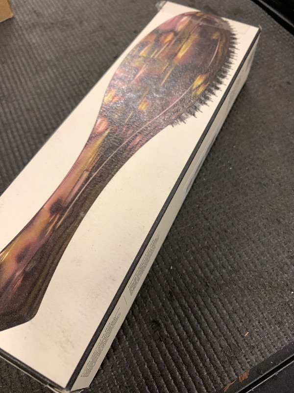 Photo 1 of Oribe Flat Brush