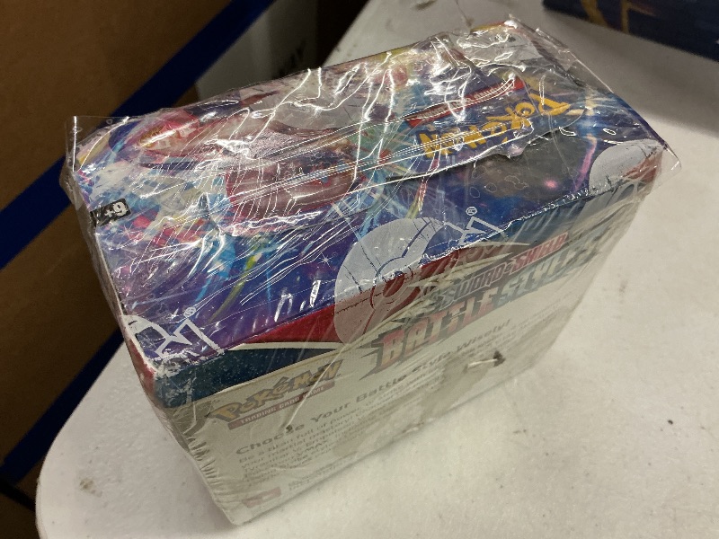 Photo 1 of Pokemon TCG: Sword & Shield Battle Styles Booster Box