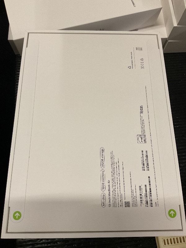 Photo 1 of FACTORY SEALED—- Apple 2026 MacBook Air 13-inch Laptop with M5 chip: Built for AI, 13.6-inch Liquid Retina Display, 16GB Unified Memory, 512GB SSD, 12MP Center Stage Camera, Touch ID, Wi-Fi 7; Silver