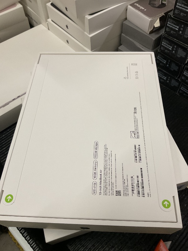 Photo 1 of FACTORY SEALED—- Apple 2026 MacBook Air 13-inch Laptop with M5 chip: Built for AI, 13.6-inch Liquid Retina Display, 16GB Unified Memory, 512GB SSD, 12MP Center Stage Camera, Touch ID, Wi-Fi 7; Silver