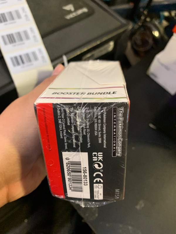 Photo 1 of Pokémon BOOSTER BUNDLE 