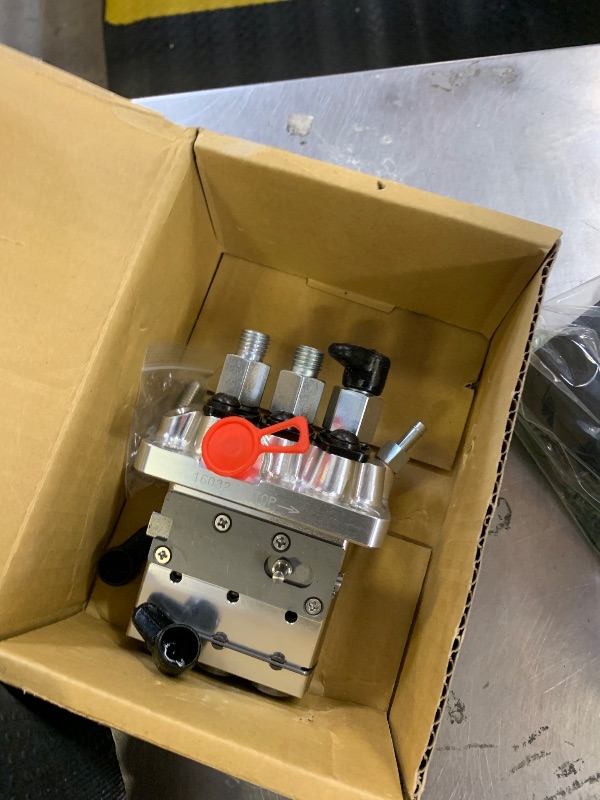 Photo 1 of Flynsu Fuel Injection Pump for Kubota D905 D1005 D1105 Engines