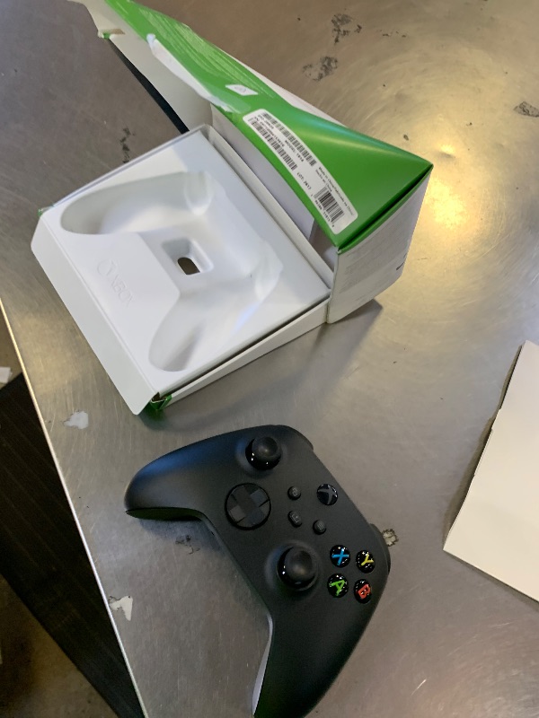 Photo 1 of XBOX Wireless Gaming Controller | Carbon Black | Consoles, PCs, TVs, mobile, and more | Textured Grip | Wireless, Bluetooth, USB-C Connectivity