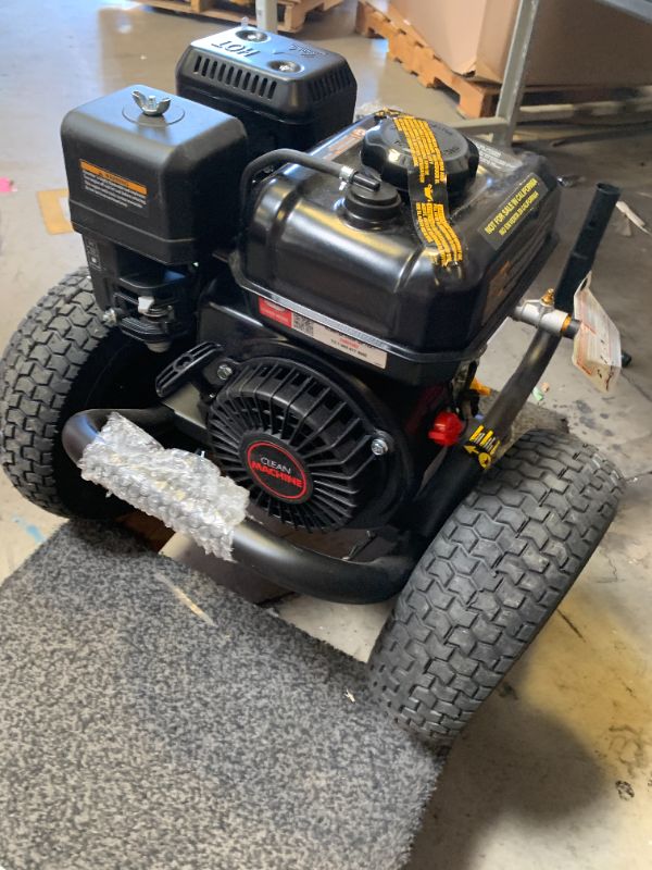 Photo 1 of SIMPSON Cleaning PS3228 PowerShot 3300 PSI Gas Pressure Washer, 2.5 GPM, Honda GX200 Engine, Includes Spray Gun and Extension Wand, 5 QC Nozzle Tips, 5/16-inch x 25-foot MorFlex Hose, 49-State