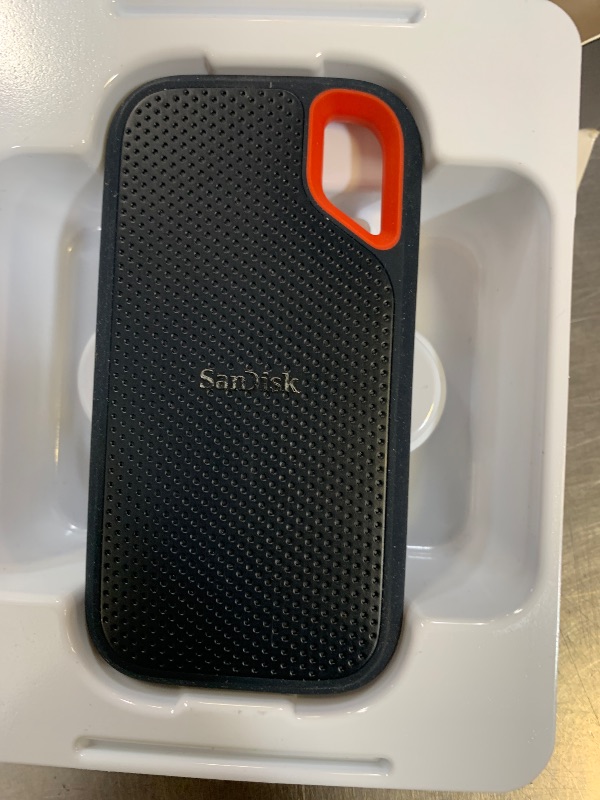 Photo 1 of SanDisk 1TB Extreme Portable SSD