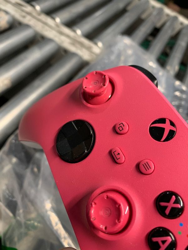 Photo 1 of ***MINOR DAMAGE SEE NOTES/ PICTURES***
Xbox Wireless Gaming Controller | Deep Pink | Console, PC, & Android | Textured Grip | Wireless, Bluetooth, USB-C Connectivity