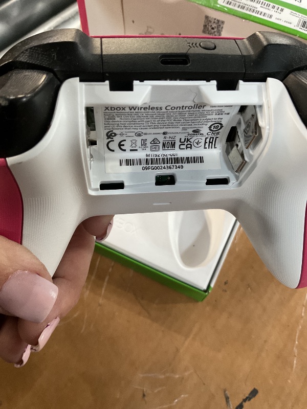 Photo 1 of ***MINOR DAMAGE SEE NOTES/ PICTURES***
Xbox Wireless Gaming Controller | Deep Pink | Console, PC, & Android | Textured Grip | Wireless, Bluetooth, USB-C Connectivity