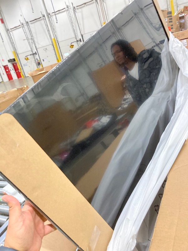Photo 1 of **broke screen**Parts only**NO REFOND **NO RETORNS**LG 75-Inch Class QNED evo AI QNED92A Series Mini LED 4K Smart TV w/Dolby Atmos, Dolby Vision, HDR10, AI Super Upscaling 4K, Filmmaker Mode, Wow Orchestra, Alexa Built-in (75QNED92AUA, 2025)