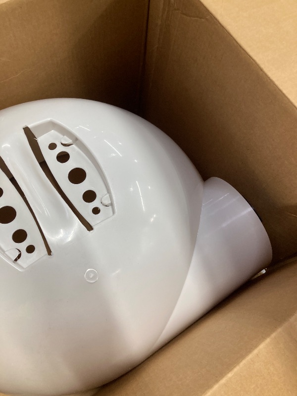 Photo 1 of ***MISSING BOTTOM PIECE -SELLING AS INCOMPLETE*** Petmate Booda Clean Step Cat Litter Box Dome (Made in the USA with 95% Recycled Materials)- Pearl White, Made in USA