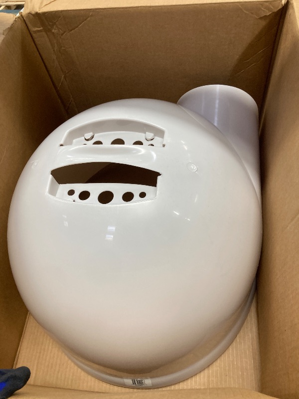 Photo 1 of ***MISSING BOTTOM PIECE -SELLING AS INCOMPLETE*** Petmate Booda Clean Step Cat Litter Box Dome (Made in the USA with 95% Recycled Materials)- Pearl White, Made in USA