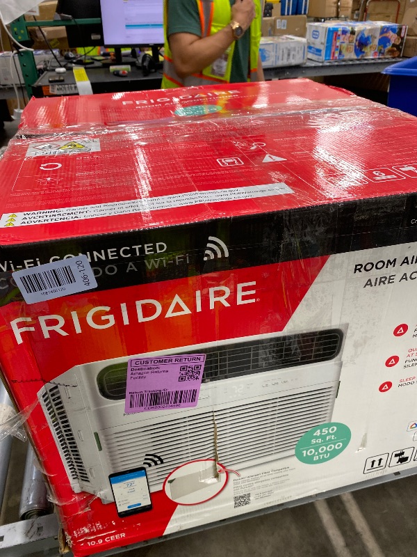 Photo 1 of ***DAMAGED -NON-FUNCTIONAL SELLING AS PARTS ONLY*** ZAFRO 10000 BTU Window Air Conditioner Unit Cools Up to 450 Sq.Ft.,Window AC Units with Dehumidifier, 4 Fan Speed, Energy Saving with Remote for Bedroom,Small Rooms,White